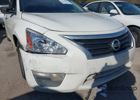 2015 Nissan Altima 2.5/2.5 S/2.5 Sl/2.5 Sv z USA, uszkodzony, nr VIN 1N4AL3AP7FC442117